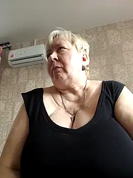 EffectFiona online show from 02.08.25