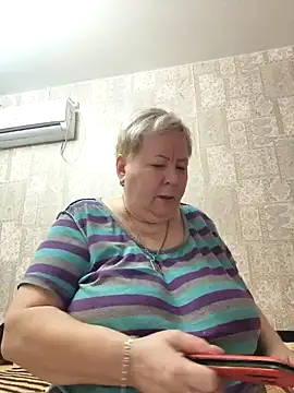 EffectFiona online show from 03.10.25