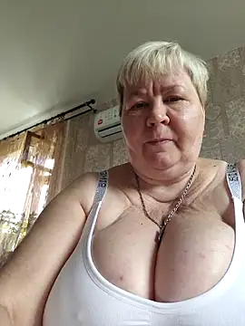 EffectFiona online show from 09.15.25