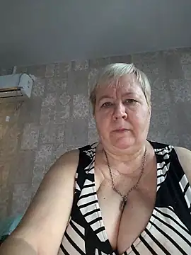 EffectFiona online show from 12.23.25