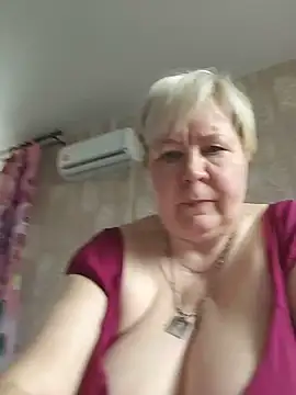 EffectFiona online show from 04.04.26