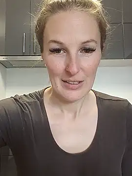 MaviePearl online show from 02.27.25