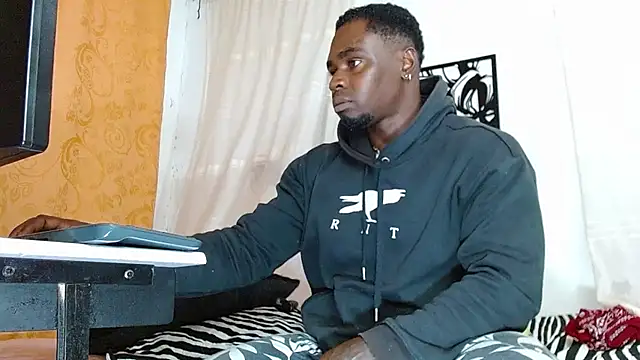 angel bonbom online show from 02.12.25