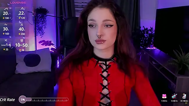 BratzieDarsie online show from 12.13.24