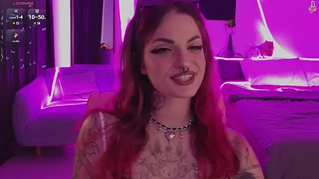 BratzieDarsie online show from 06.13.26
