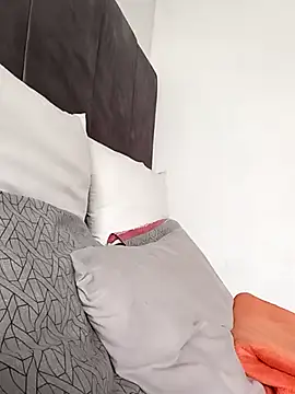 BLACK BOTTOM03 online show from 04.14.26