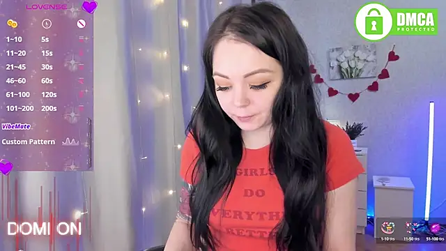 Snapshot of AnnyHoney_ chatting on 02.04.25 AnnyHoney online show from 02.04.25