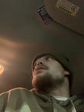 Snapshot of Midwestalpha chatting on 01.19.26 Midwestalpha online show from 01.19.26