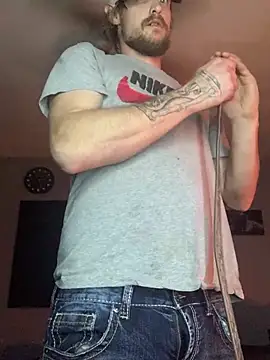 Snapshot of Midwestalpha chatting on 02.19.26 Midwestalpha online show from 02.19.26