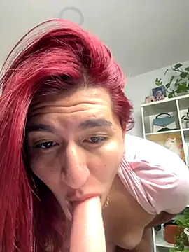 Snapshot of ari_artis chatting on 11.25.25 ari artis online show from 11.25.25