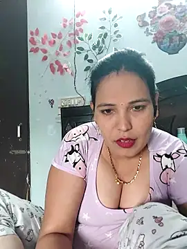 Snapshot of Poojabhabi101 chatting on 11.29.25 Poojabhabi101 online show from 11.29.25