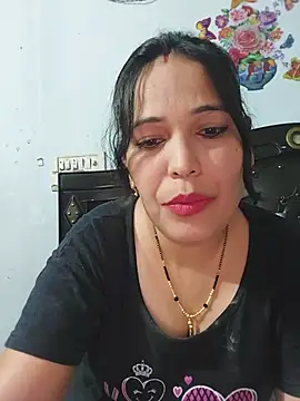 Snapshot of Poojabhabi101 chatting on 06.18.26 Poojabhabi101 online show from 06.18.26