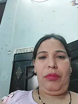 Snapshot of Poojabhabi101 chatting on 06.22.26 Poojabhabi101 online show from 06.22.26