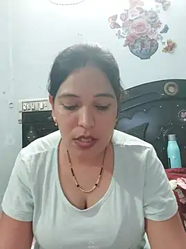 Snapshot of Poojabhabi101 chatting on 06.23.26 Poojabhabi101 online show from 06.23.26