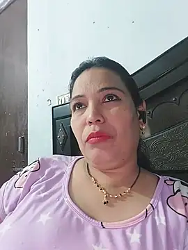 Snapshot of Poojabhabi101 chatting on 07.12.26 Poojabhabi101 online show from 07.12.26