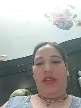 Snapshot of Poojabhabi101 chatting on 07.14.26 Poojabhabi101 online show from 07.14.26