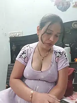 Snapshot of Poojabhabi101 chatting on 07.17.26 Poojabhabi101 online show from 07.17.26
