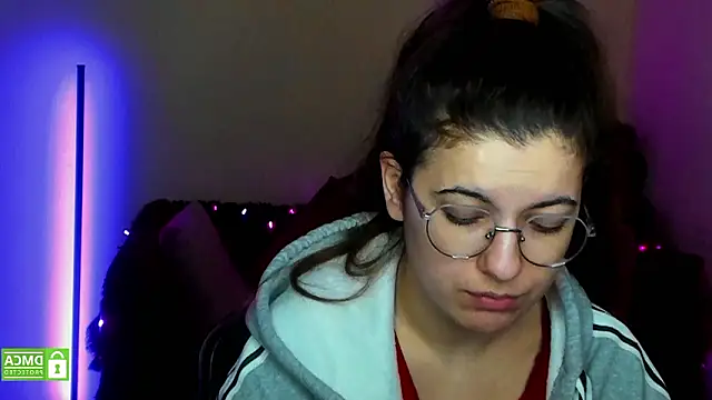Snapshot of Aminabeatris chatting on 02.14.26 Aminabeatris online show from 02.14.26