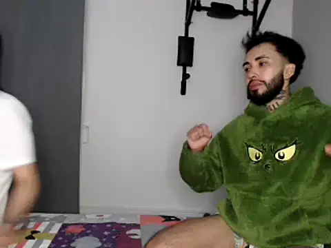 Snapshot of transgenderboy chatting on 03.16.25 transgenderboy online show from 03.16.25