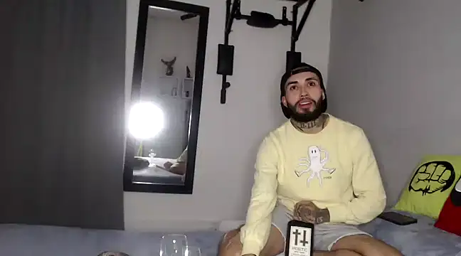 Snapshot of transgenderboy chatting on 03.23.25 transgenderboy online show from 03.23.25