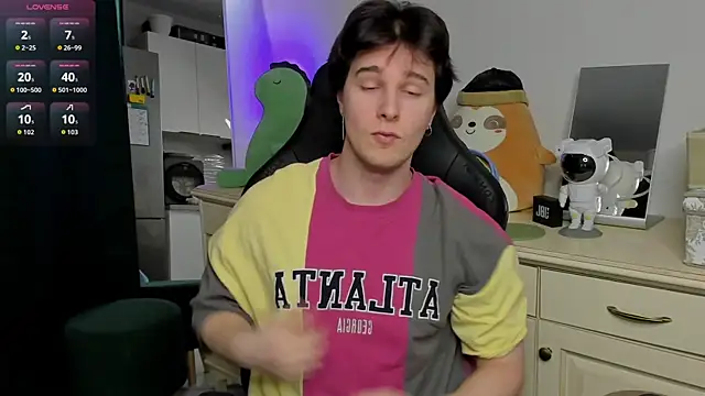 Vincent Strong online show from 04.10.26