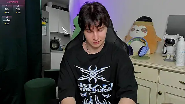 Vincent Strong online show from 04.12.26