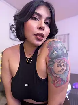 GigiiStone online show from 02.08.25