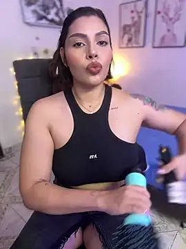 GigiiStone online show from 02.10.25