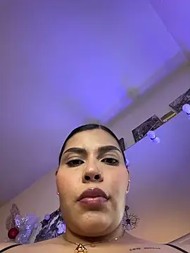 GigiiStone online show from 12.17.25