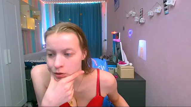 Snapshot of __Aphrodita__wow__ chatting on 02.18.25 Aphrodita wow online show from 02.18.25