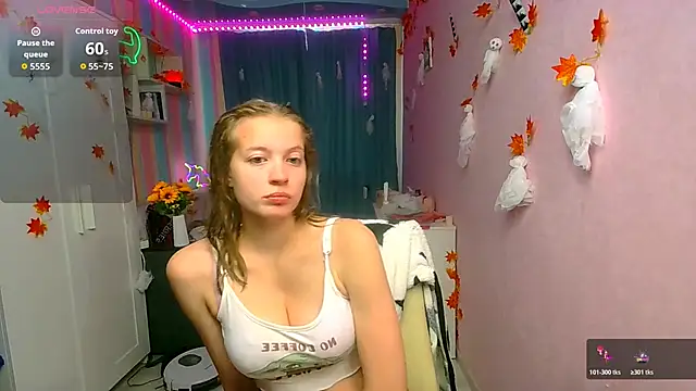 Snapshot of __Aphrodita__wow__ chatting on 10.24.25 Aphrodita wow online show from 10.24.25