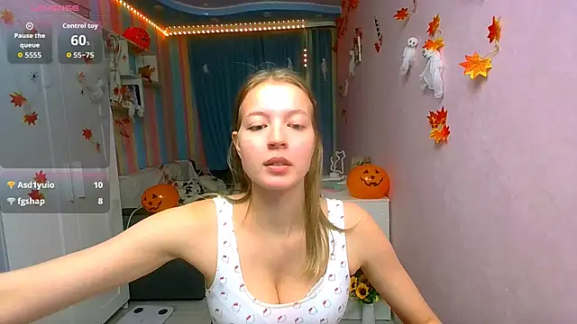 Snapshot of __Aphrodita__wow__ chatting on 11.02.25 Aphrodita wow online show from 11.02.25