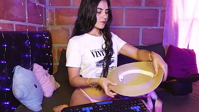 Nathacha online show from 06.17.26