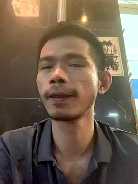 Snapshot of x0x-Philip-x0x chatting on 10.05.25 x0x-Philip-x0x online show from 10.05.25