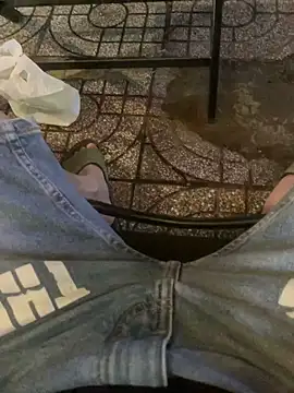 Snapshot of x0x-Philip-x0x chatting on 10.12.25 x0x-Philip-x0x online show from 10.12.25