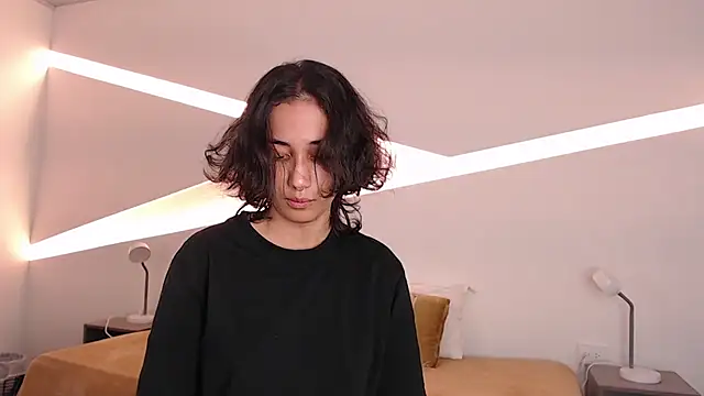 hot little bunny online show from 01.04.25