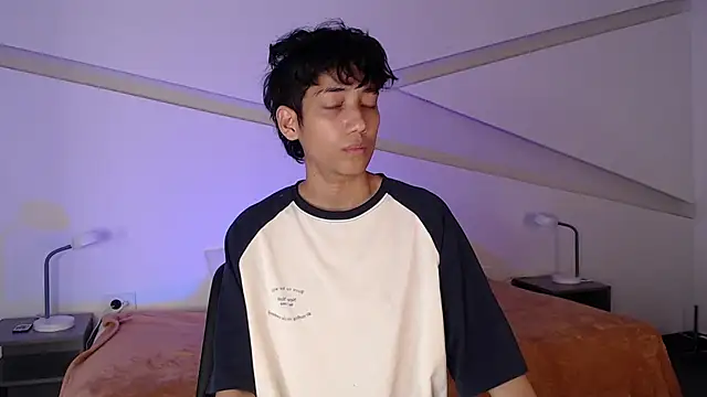 hot little bunny online show from 02.23.25