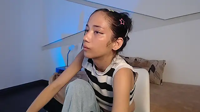 hot little bunny online show from 12.18.25