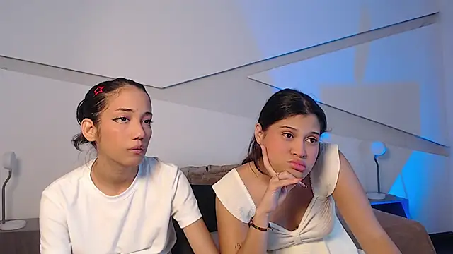 hot little bunny online show from 01.12.26