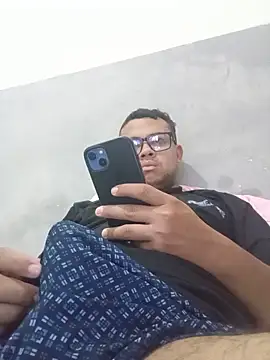 Snapshot of Novin18RJ chatting on 05.17.26 Novin18RJ online show from 05.17.26