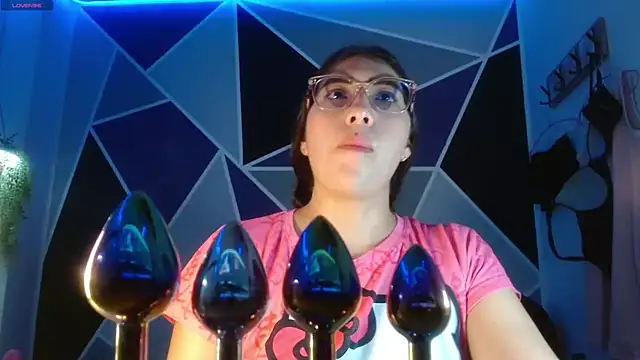 Snapshot of DaMikaela_ chatting on 09.16.25 DaMikaela online show from 09.16.25