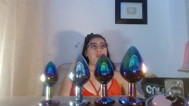 DaMikaela  online show from 02.12.26