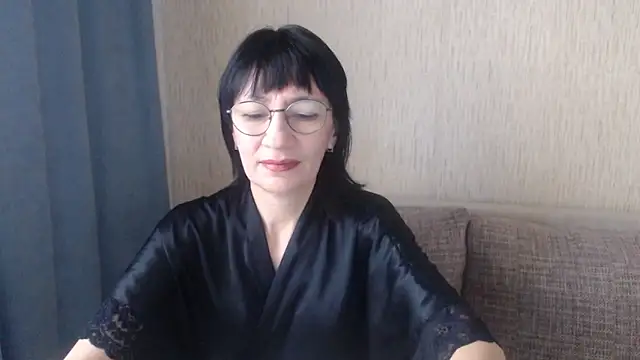 Erica95Bloom online show from 10.14.25