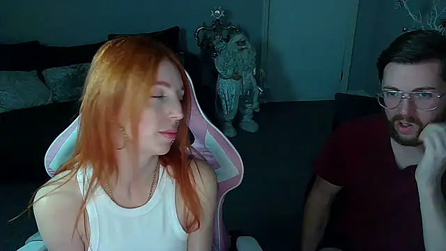 Red firesquirt online show from 12.12.24