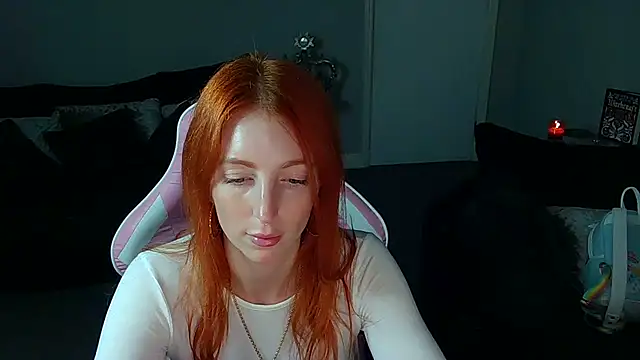 Red firesquirt online show from 01.02.25