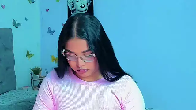 Snapshot of mabellfox chatting on 01.25.25 mabellfox online show from 01.25.25