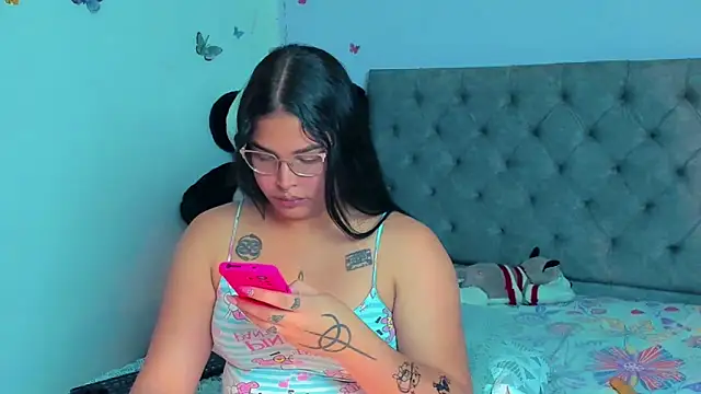 Snapshot of mabellfox chatting on 03.04.25 mabellfox online show from 03.04.25