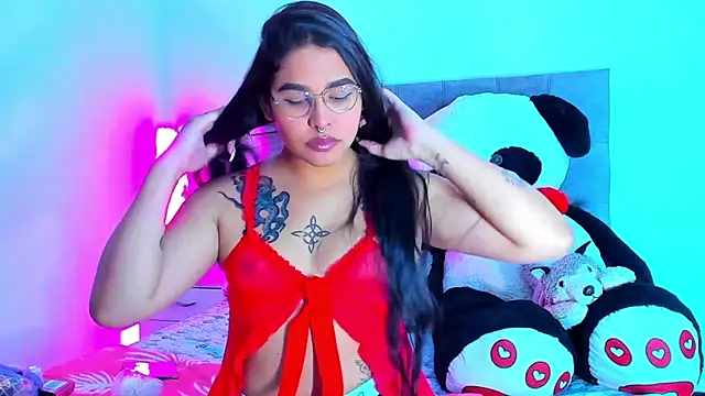 Snapshot of mabellfox chatting on 11.19.25 mabellfox online show from 11.19.25