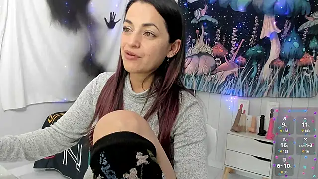 LovelyAzucena online show from 02.18.25