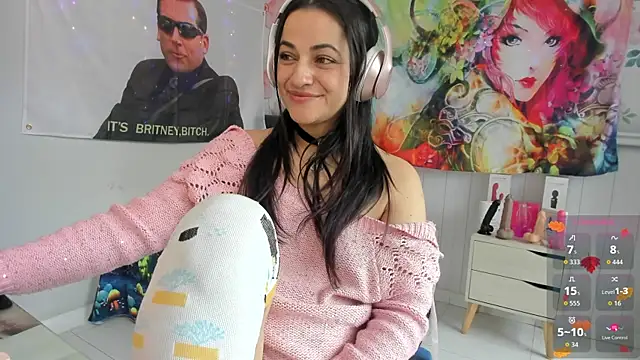 LovelyAzucena online show from 10.24.25